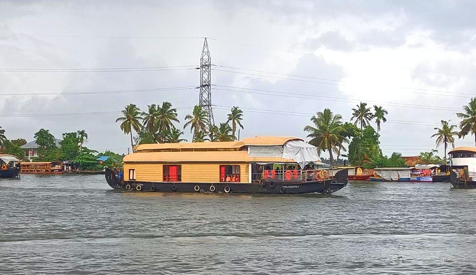 houseboats