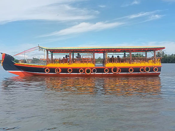 Shikara Boats